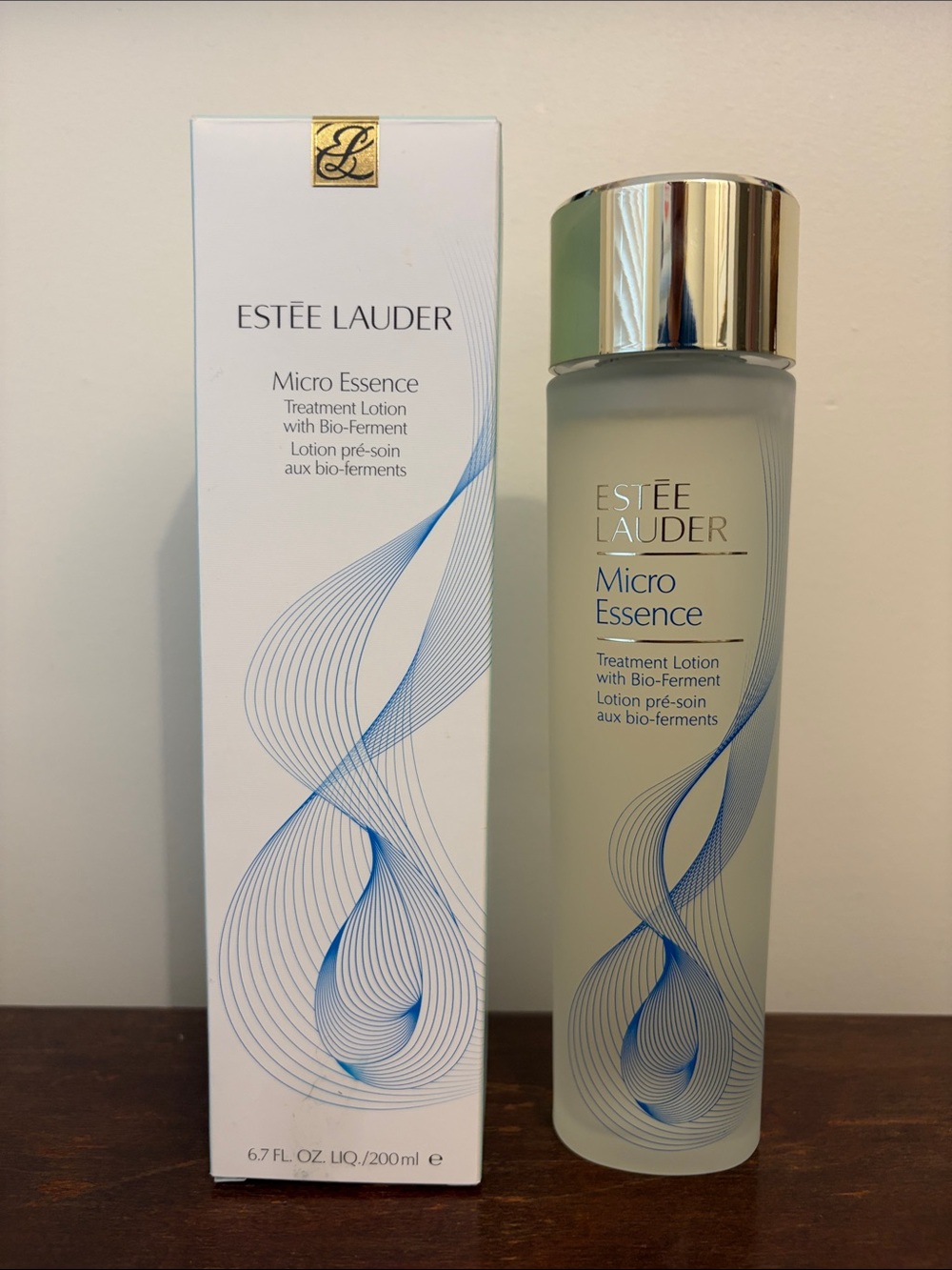 Estee Lauder Micro Essence Treatment Lotion - White & Blue Accents